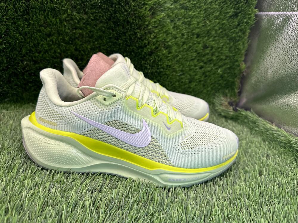 Nike Pegasus 41 FD2723-702 Athletic Sneaker Womens 7 Green Mesh Gym Road Running
